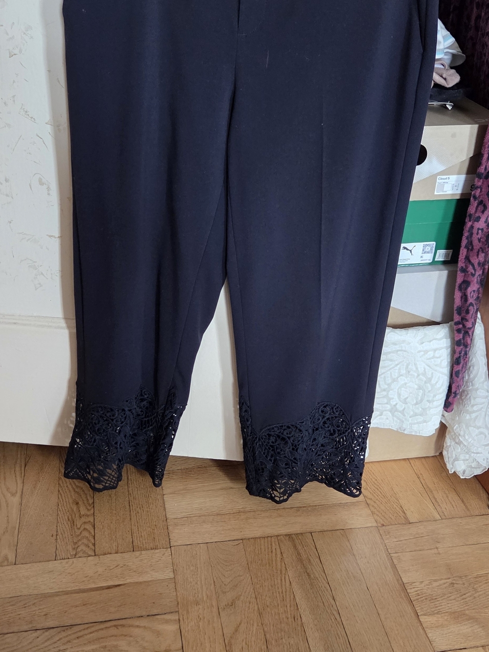Theory Black Cropped Pants with Lace Trim